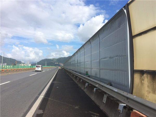 道路声屏障